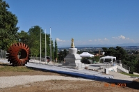 Stupa z granitu strzegomskiego