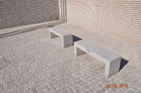 Stupa z granitu strzegomskiego